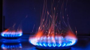 Для населения заметно упадет цена на газ: сколько будем платить