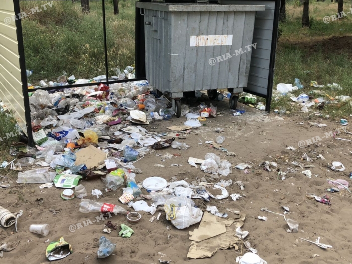 В Запорожской области завалили мусором новую зону отдыха (ФОТО, ВИДЕО)
