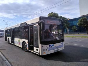 “В одно лицо столько не влезет”: в Запорожье переплатили 250 миллионов за автобусы