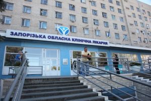 В Запорожской областной больнице врачи в рабочее время два часа ждали визита Юрия Бойко