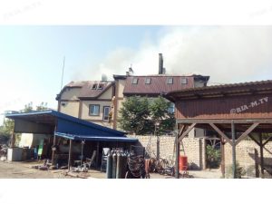 В Запорожской области горит элитный гостиничный комплекс с сауной (ФОТО, ВИДЕО)