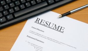 Писать или звонить: как чаще обращаются к работодателям (ИНФОГРАФИКА)