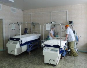 В Запорожье парень облил кипятком спящую девушку