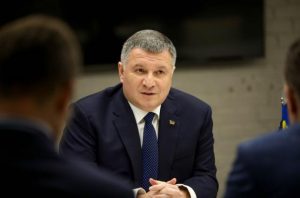 Зеленский хочет оставить Авакова на должности главы МВД — депутат “Слуги народа”