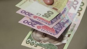 Получают лишние деньги от государства: какие проверки ждут украинцев
