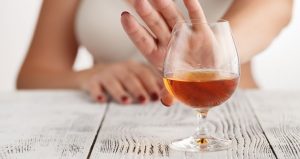 Без алкоголя не только на улице, но и в барах: запорожцы предлагают ввести запрет и штрафы