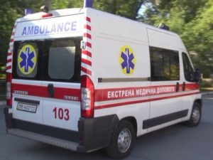 В Запорожской области перевернулась “скорая”: виновник аварии скрылся (ВИДЕО)