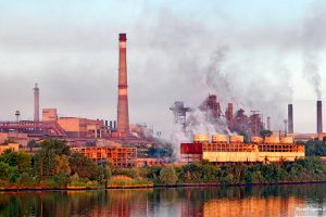 Украина недополучила 68 млн от предприятий, которые загрязняют воздух сверх нормы