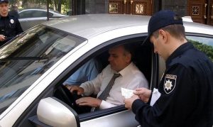 Самые большие штрафы: юристы предупреждают водителей об ответственности