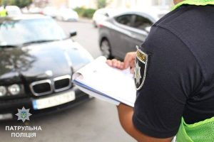 Лікбез для водіїв: у яких випадках інспектор має право перевірити ваше авто