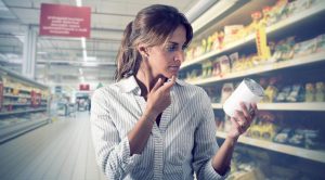 В Запорожской области выявили опасные поддельные продукты питания