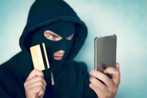 Мошенники зарабатывают доллары на запорожцах