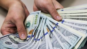 Обошли Молдову: в Украине средняя зарплата побила исторический рекорд