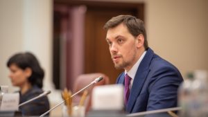 “Отапливаем космос”: премьер-министр рассказал, почему тарифы за коммуналку такие высокие