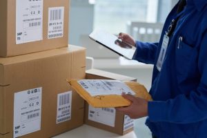 В Украине подорожает доставка покупок из заграничных интернет-магазинов: что меняют