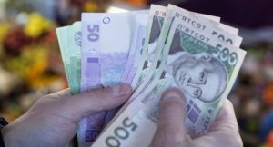 В Украине вводят новые соцвыплаты: кто получит деньги