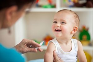 Вакцинация детей: нужно ли делать прививки?