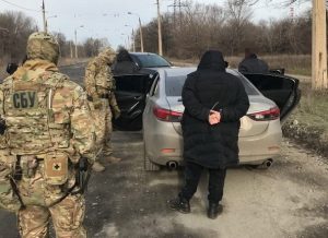 Фото и видео спецоперации СБУ с задержаниями на “Кремнийполимере”