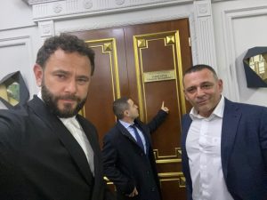 “Гнида, дать п#зды”: реакция “слуг” на записи Гончарука о Зеленском