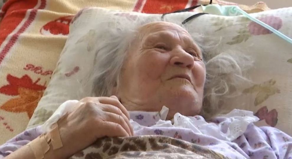 10 часов без признаков жизни: пенсионерка ожила после констатации смерти (ВИДЕО)