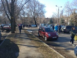Организаторы совместных покупок в считанные минуты разбежались от полицейских (ФОТО)