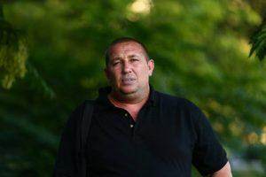 Схема: как известные активисты и полиция “трусят” наливайки в Запорожье