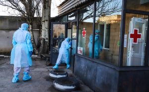 С антибиотиками и без диагноза: в смерти женщины от коронавируса родственники винят врачей