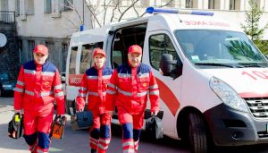 Медики “скорой” не могут добраться на работу в Запорожской области