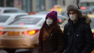 Что делать с одеждой и обувью после улицы во время карантина: советы специалистов