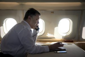 Порошенко вернулся в Украину: что ответил журналистам о пропущенном допросе в ГБР (ВИДЕО)