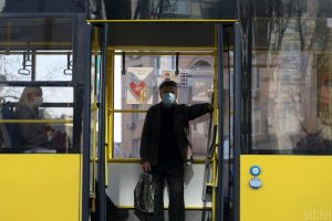 В Запорожье в транспорт будут пускать по пропускам: как получить