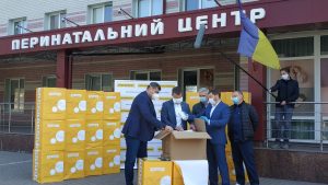 Запорожская область получила 30 тысяч экспресс-тестов на COVID-19 от фонда олигарха (ФОТО)