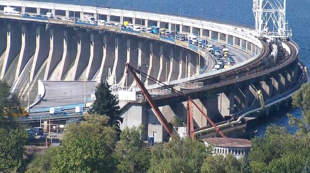 В Запорожье плотину ДнепроГЭС могут переделать в двухъярусный мост