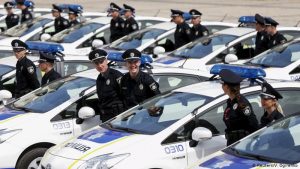 Вместо дубинок: полицейским в Украине выдадут новые спецсредства