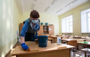 В МОН окончательно решили, как закончится учебный год в школах: этапы