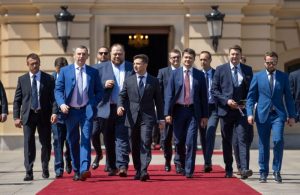30 “кварталовцев” получили госдолжности за год президентства Зеленского (СПИСОК)