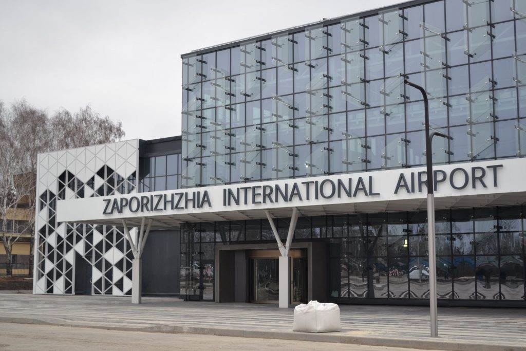 Экс-директора аэропорта Запорожья ждет суд: какой срок грозит за убыток 1,5 млн