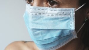 Стало известно, когда украинцам разрешат снять маски