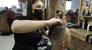 Как должны работать парикмахерские, заведения и парки после 11 мая: рекомендации МОЗ
