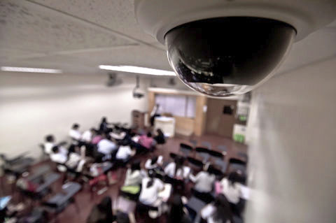 В запорожских школах установят видеонаблюдение