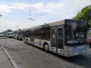У Запоріжжі подовжили маршрут автобуса, який з’єднує лівий і правий береги