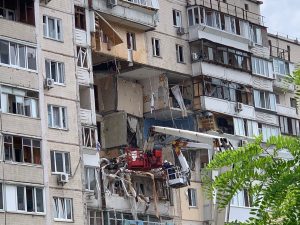 “Где моя мама?”: из всей семьи выжила только девочка во время жуткого взрыва в Киеве