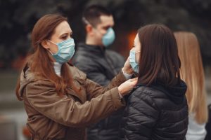 Официальный прогноз: Кабмин не отрицает двухлетний карантин из-за заболеваемости COVID-19