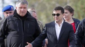 Зеленский вступился за Авакова