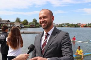 Фотофакт: главу ОГА в Украине задержали с мешком денег