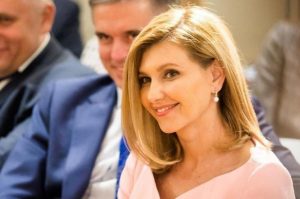 Елену Зеленскую госпитализировали с осложнением коронавируса