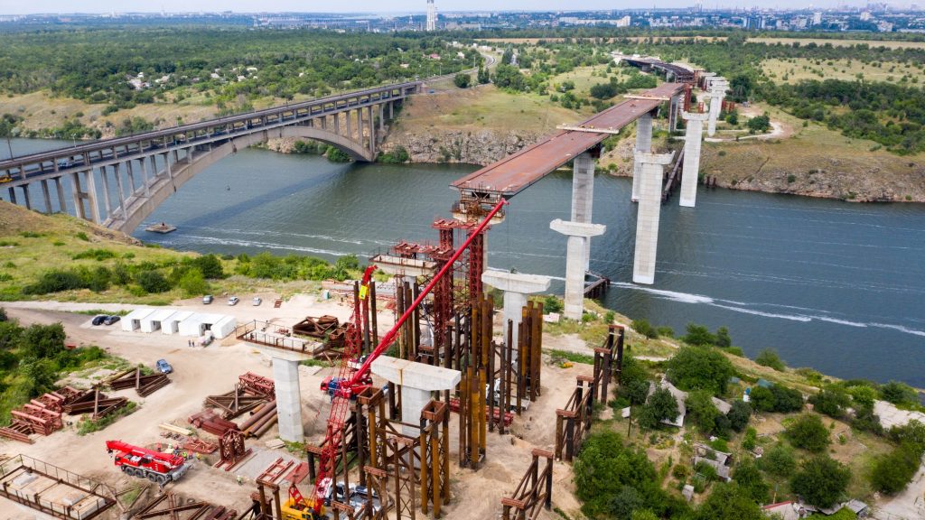 Запорожцы смогут пользоваться новыми мостами уже в этом году: как идет строительство (ФОТО)