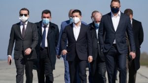 Пока заболеваемость растет: половина “коронавирусных” денег ушла на дороги