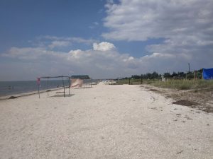 На море с палатками в Запорожской области: обзор малоизвестного пляжа (ФОТО)