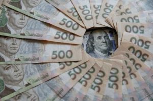Курс доллара через 3 года: Кабмин дал прогноз